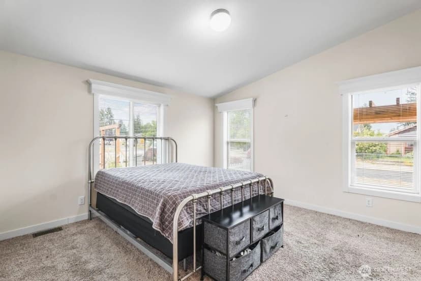 Property photo for 120 L Street Se, Auburn photo 10