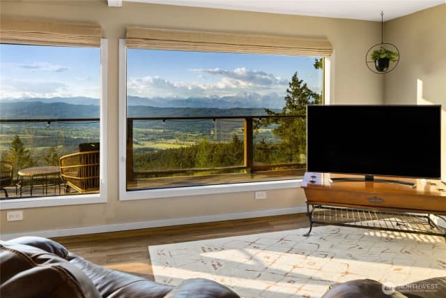 Property photo for 811 Horse Heaven Road, Cle Elum photo 5