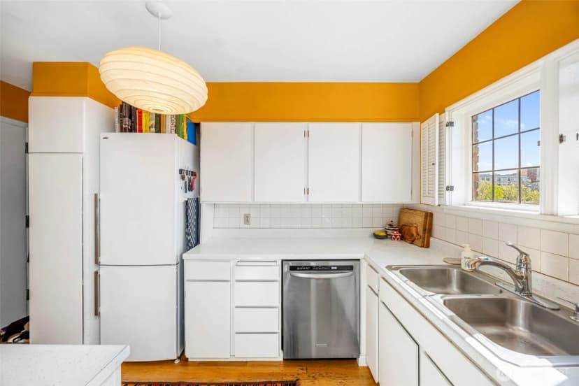 Property photo for 1014 E Roy Street #35, Seattle photo 9