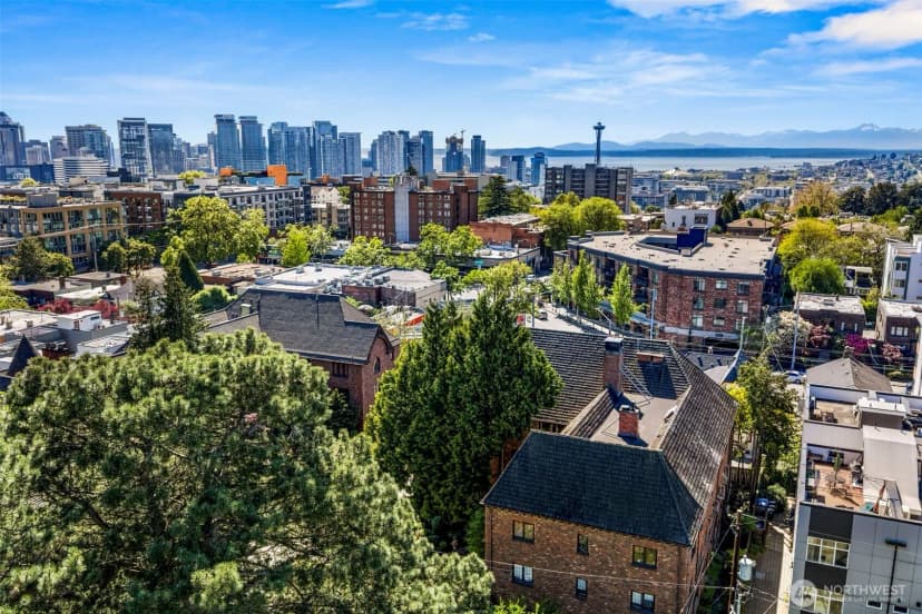 Property photo for 1014 E Roy Street #35, Seattle photo 18