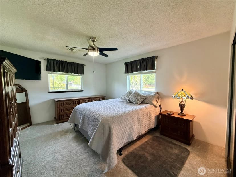 Property photo for 106 Perkins Street N, Bucoda photo 12
