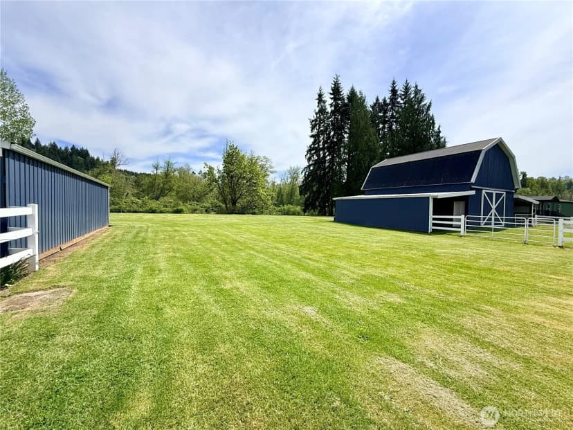Property photo for 106 Perkins Street N, Bucoda photo 27