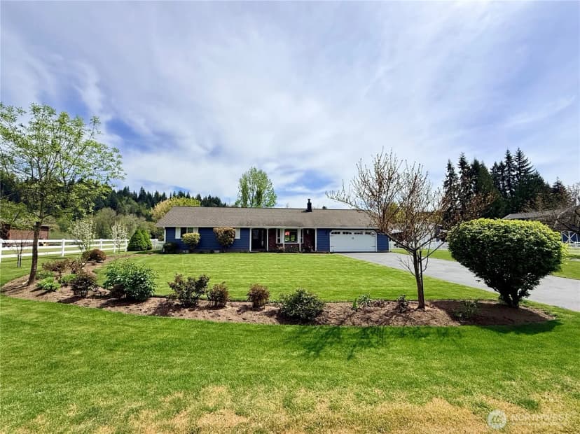 Property photo for 106 Perkins Street N, Bucoda