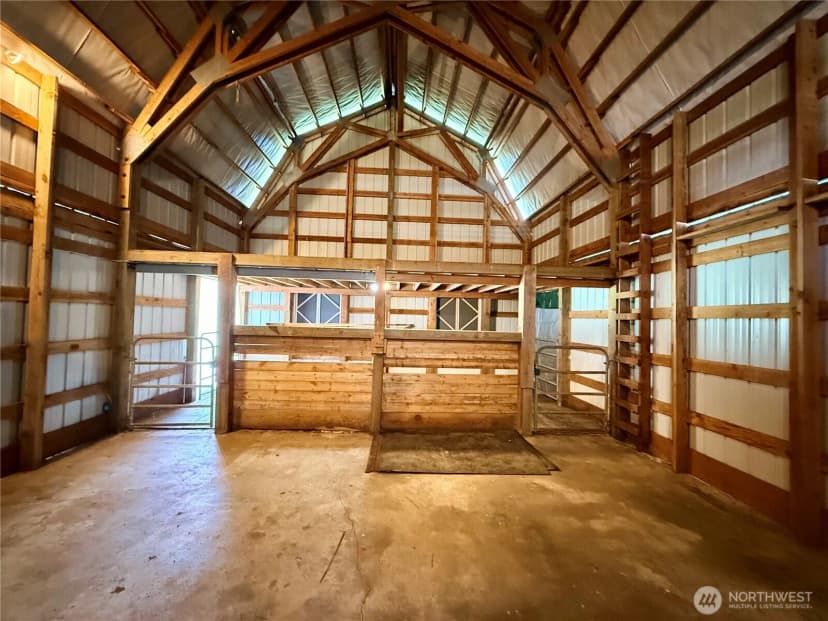 Property photo for 106 Perkins Street N, Bucoda photo 32