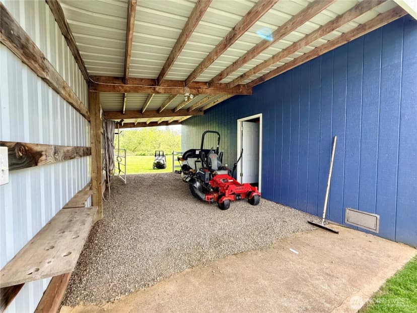 Property photo for 106 Perkins Street N, Bucoda photo 36