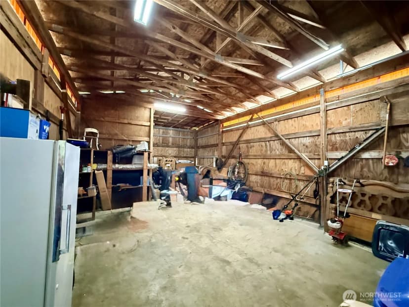 Property photo for 106 Perkins Street N, Bucoda photo 38