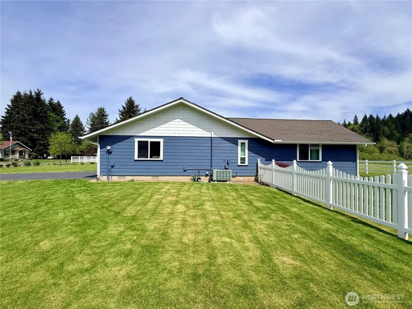 Property photo for 106 Perkins Street N, Bucoda photo 20
