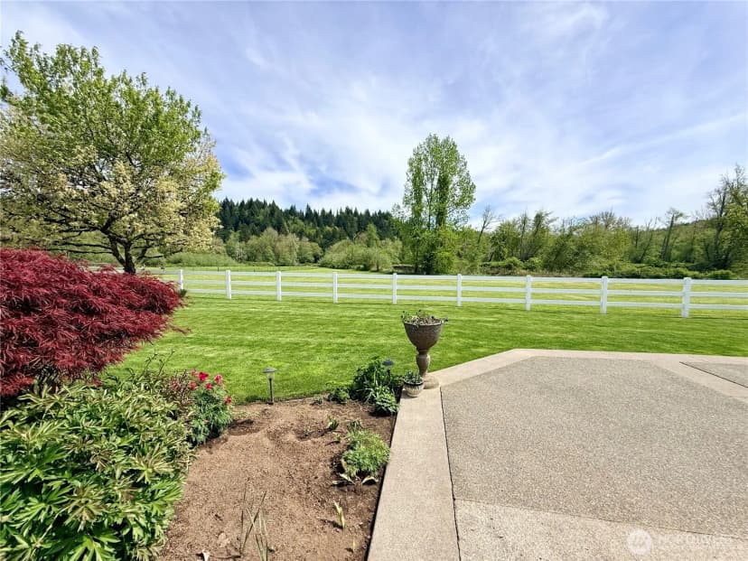 Property photo for 106 Perkins Street N, Bucoda photo 18