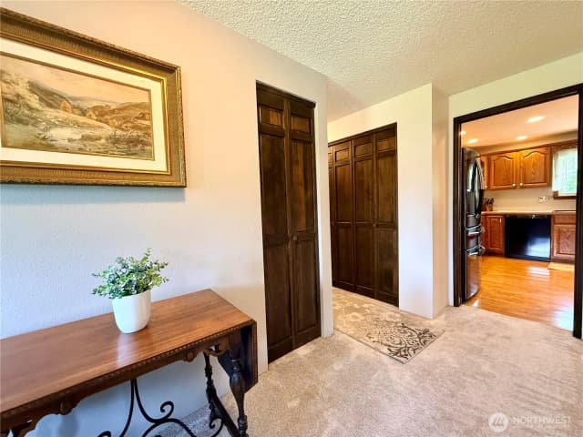 Property photo for 106 Perkins Street N, Bucoda photo 2