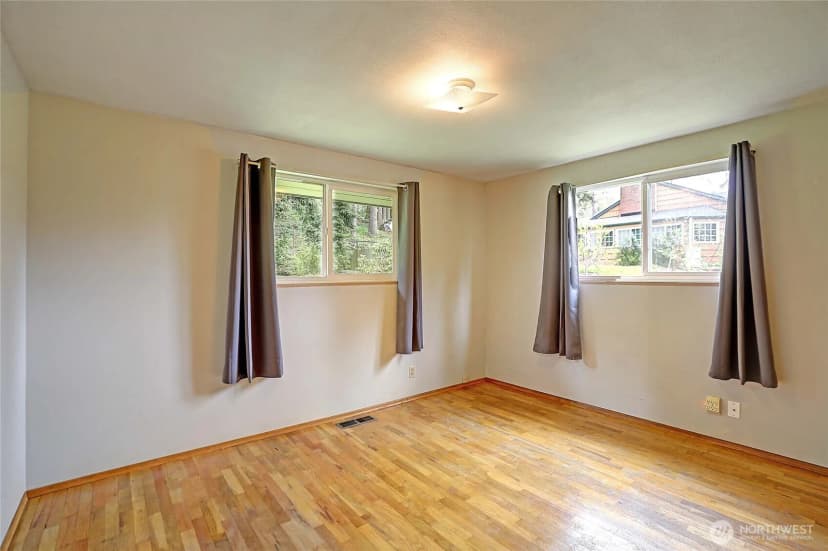 Property photo for 17810 Olympic View Drive, Edmonds photo 21