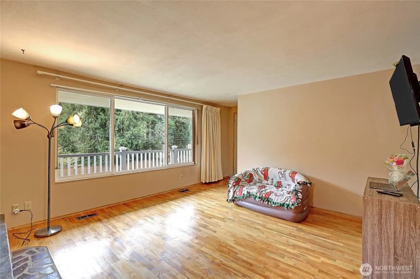 Property photo for 17810 Olympic View Drive, Edmonds photo 18