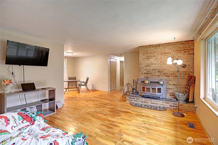 Property photo for 17810 Olympic View Drive, Edmonds photo 19