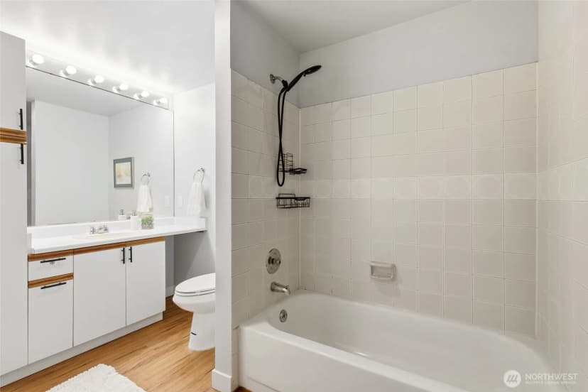 Property photo for 4106 Factoria Boulevard Se #205, Bellevue photo 14