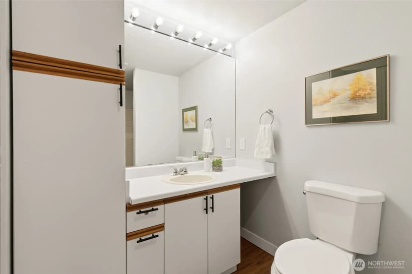 Property photo for 4106 Factoria Boulevard Se #205, Bellevue photo 16