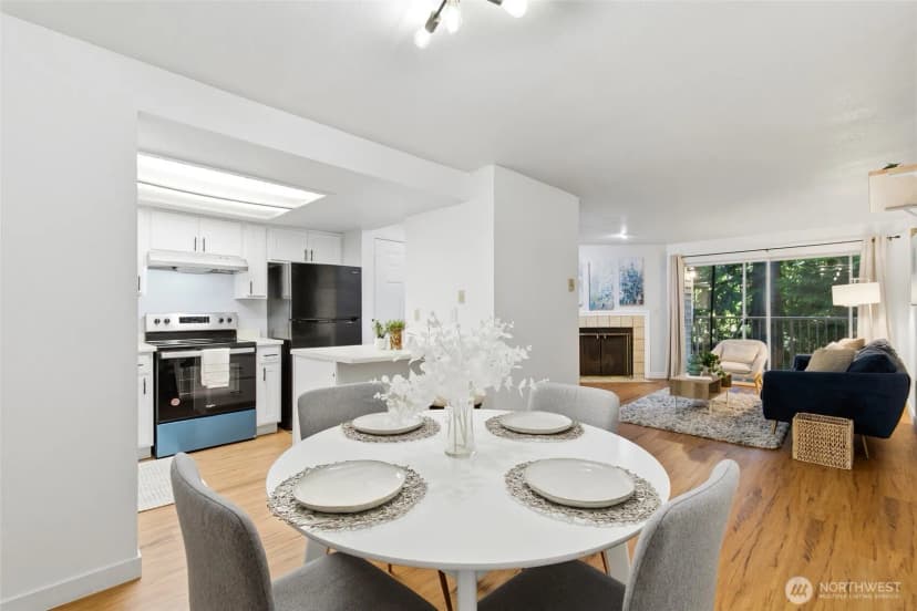 Property photo for 4106 Factoria Boulevard Se #205, Bellevue photo 7