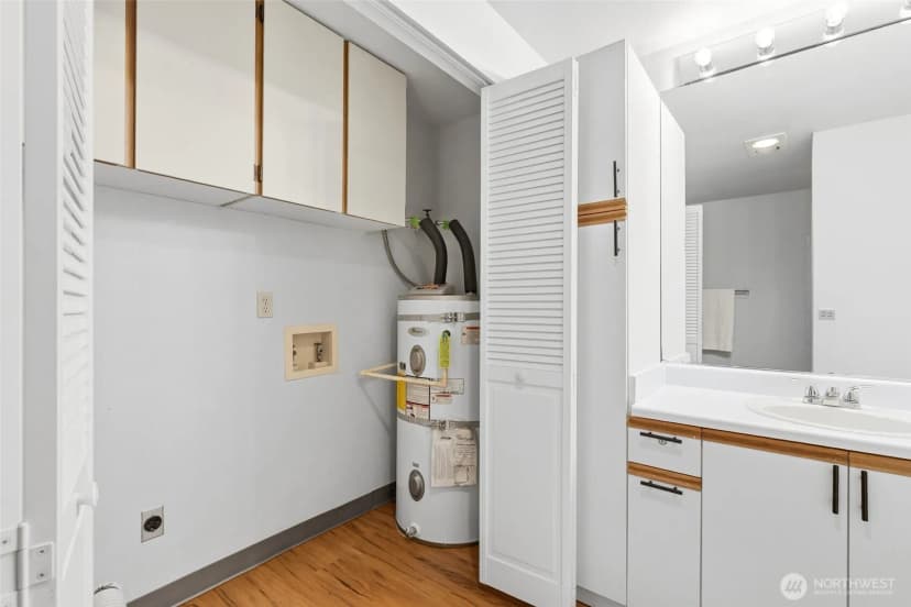 Property photo for 4106 Factoria Boulevard Se #205, Bellevue photo 15