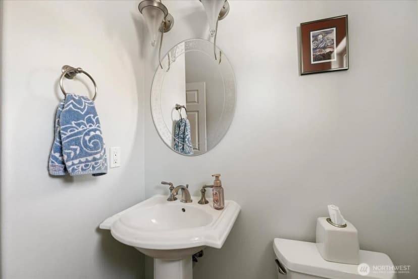 Property photo for 2390 Sw Freund Street, Oak Harbor photo 15
