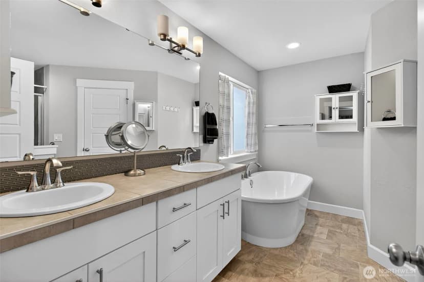 Property photo for 18215 Se 248th Street, Covington photo 15