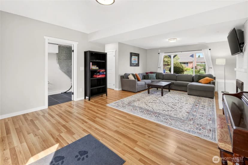Property photo for 7827 S 114th Street, Seattle photo 21