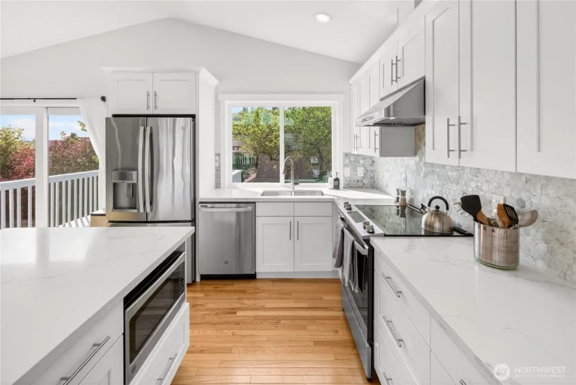 Property photo for 7827 S 114th Street, Seattle photo 10