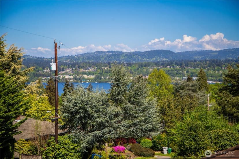 Property photo for 7827 S 114th Street, Seattle photo 7