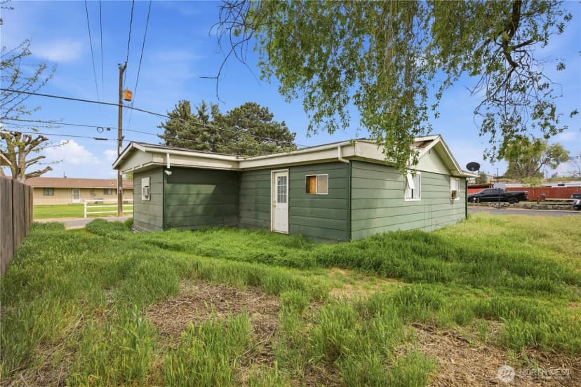 Property photo for 104 E 5th Ave, Warden photo 12