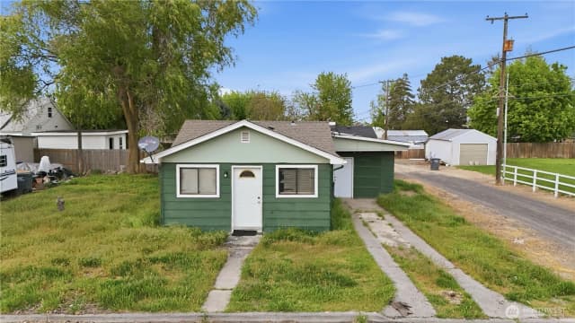 Property photo for 104 E 5th Ave, Warden photo 2