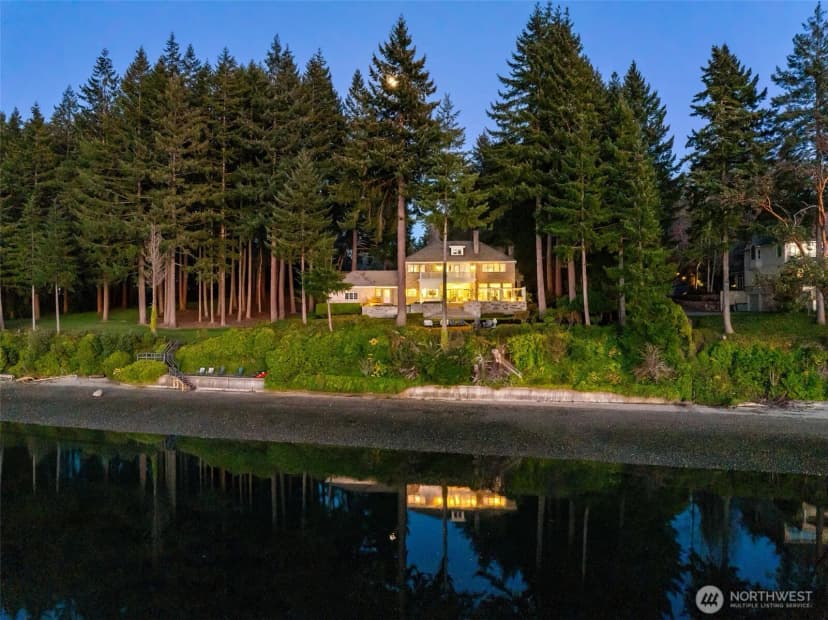 Property photo for 6947 Cooper Point Road Nw, Olympia