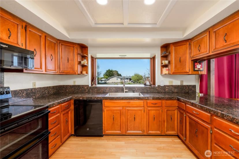 Property photo for 293 N Ridge View Dr, Port Angeles photo 10