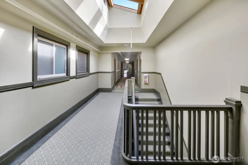 Property photo for 7 Harrison Street #39, Seattle photo 4