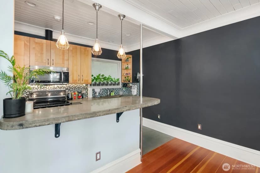 Property photo for 7 Harrison Street #39, Seattle photo 12
