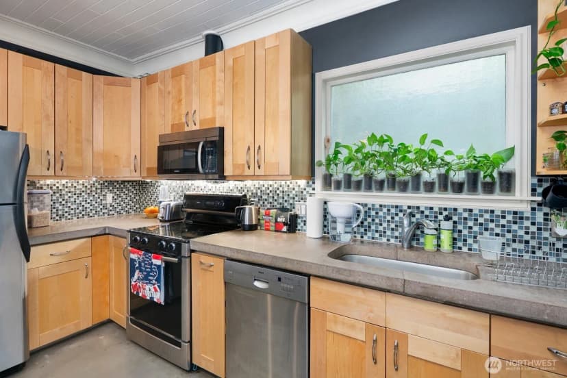 Property photo for 7 Harrison Street #39, Seattle photo 14