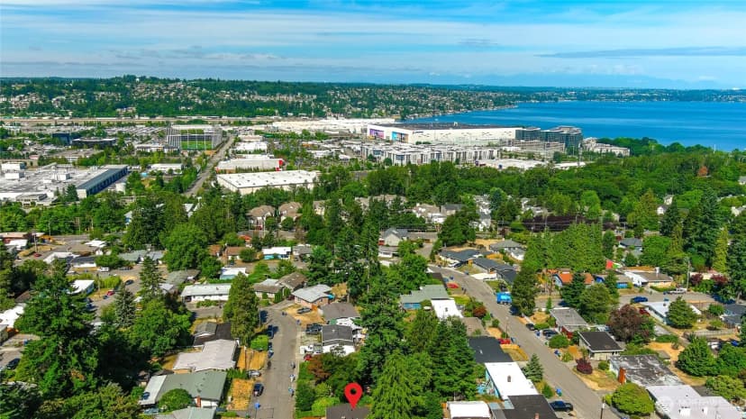 Property photo for 2300 Ne 8th Place, Renton photo 34