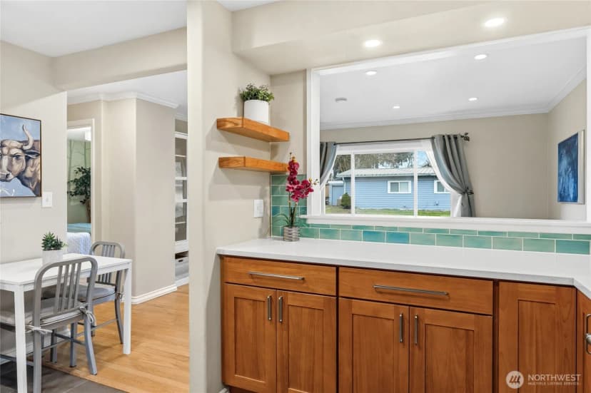Property photo for 2300 Ne 8th Place, Renton photo 9
