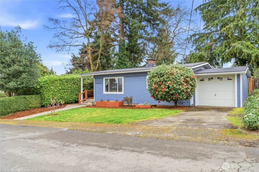Property photo for 2300 Ne 8th Place, Renton photo 33