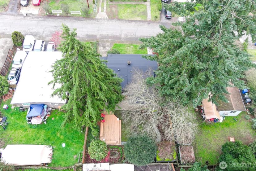 Property photo for 2300 Ne 8th Place, Renton photo 32