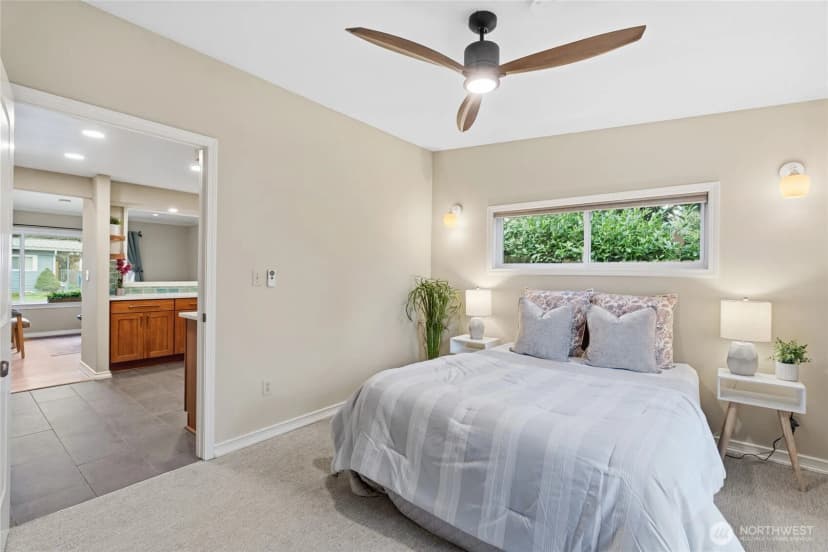 Property photo for 2300 Ne 8th Place, Renton photo 11