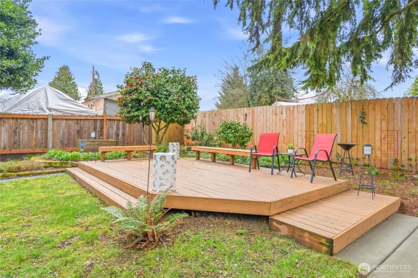 Property photo for 2300 Ne 8th Place, Renton photo 26
