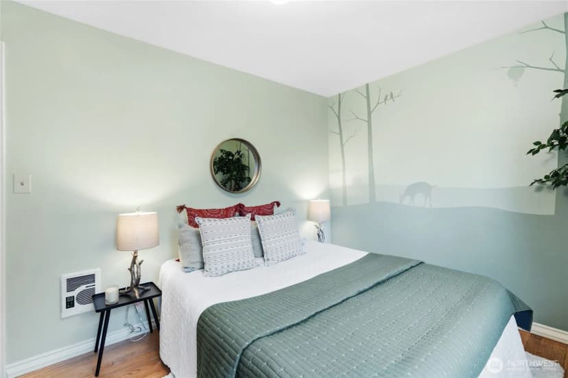 Property photo for 2300 Ne 8th Place, Renton photo 13