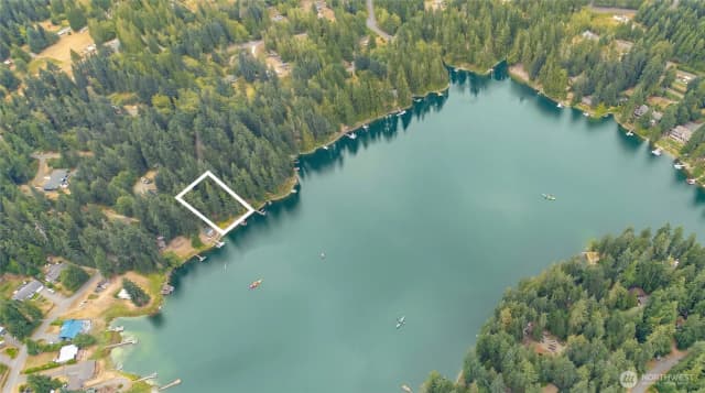Property photo for 4801 Lakeside Drive, Langley photo 3