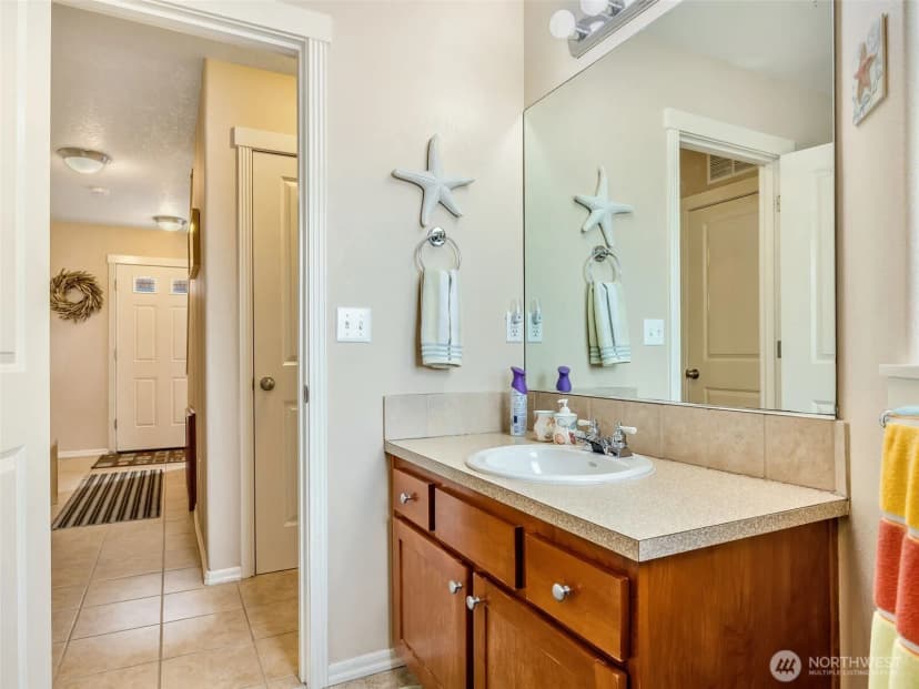 Property photo for 316 7th Street Sw #13, Long Beach photo 7