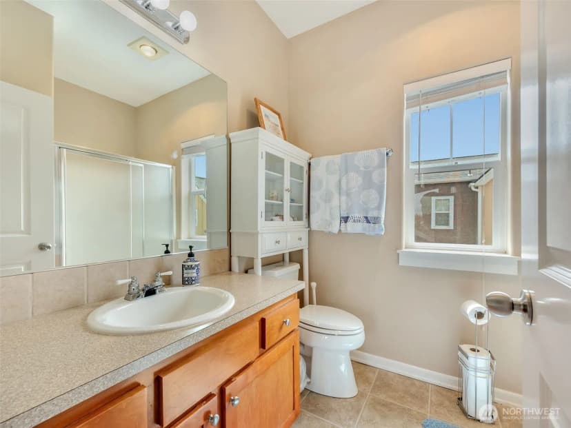 Property photo for 316 7th Street Sw #13, Long Beach photo 26