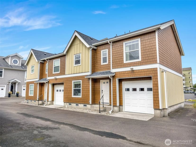 Property photo for 316 7th Street Sw #13, Long Beach photo 3