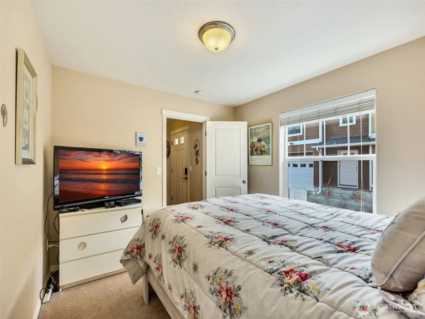 Property photo for 316 7th Street Sw #13, Long Beach photo 12