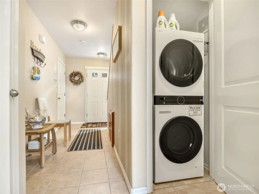 Property photo for 316 7th Street Sw #13, Long Beach photo 5