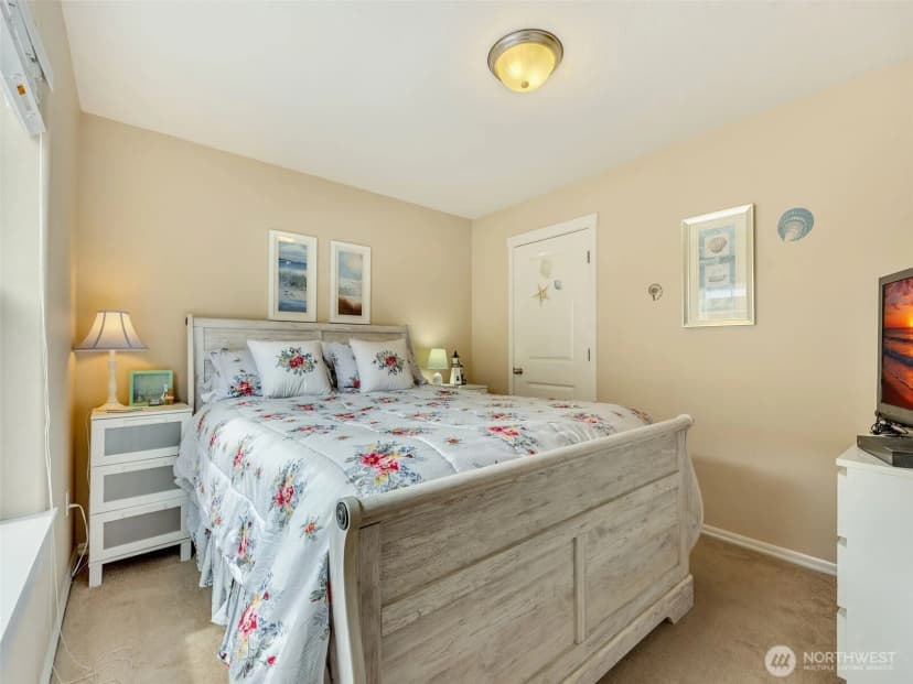 Property photo for 316 7th Street Sw #13, Long Beach photo 11