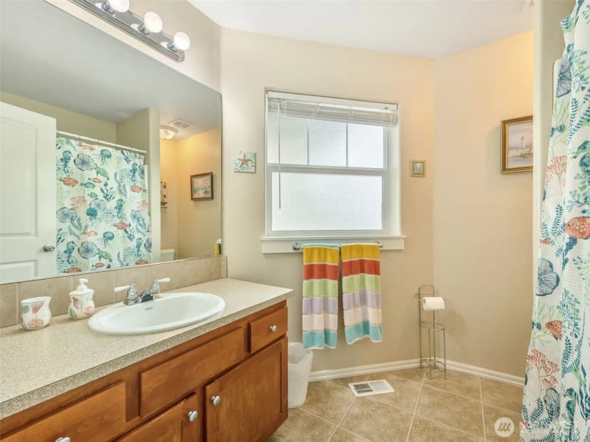 Property photo for 316 7th Street Sw #13, Long Beach photo 6