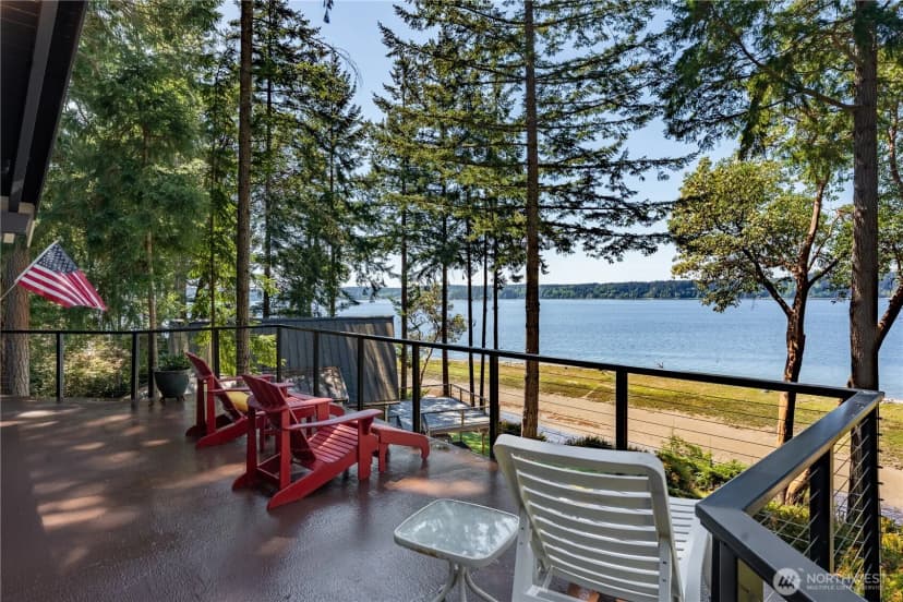 Property photo for 108 Herron Lane Nw, Lakebay photo 3