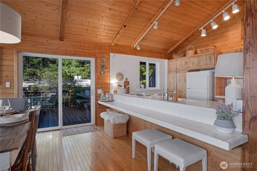 Property photo for 108 Herron Lane Nw, Lakebay photo 14