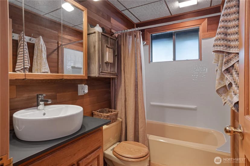 Property photo for 108 Herron Lane Nw, Lakebay photo 18